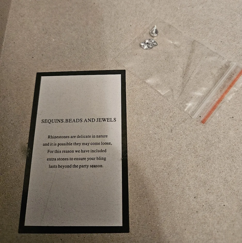 NWT Betsey Johnson Mel Rhinestone Champagne Block Heel Pumps - Picture 9 of 10